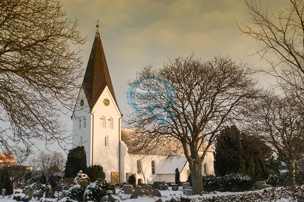 St.Clemens-Kirche im Winter in Nebel auf Amrum